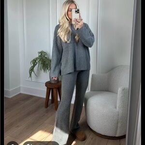 Abercrombie & Fitch Kathleen Post Grey Set - Large (Large top, XL bottom)